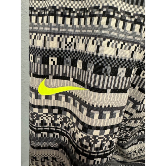 Nike Pro Women's Long Sleeve Zip-Up Top, Size L - Picture 6 of 10